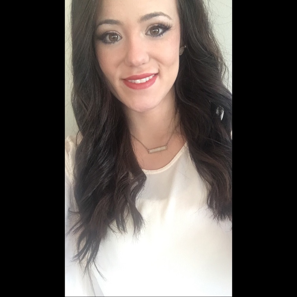 Meet your Posher, Hannah